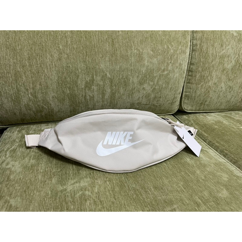 [現貨]Nike Heritage Hip Pack 單肩 側背包 斜背包 腰包 米白 CK0981-104