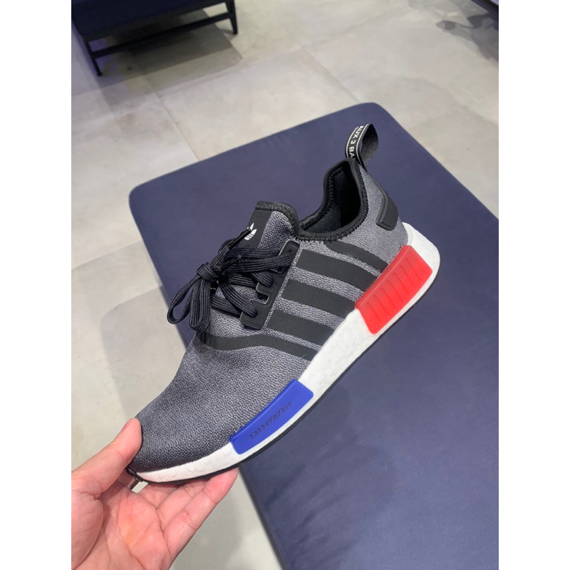  ADIDAS NMD R1 灰黑 紅 藍 仿舊 休閒鞋 男女 HQ4452