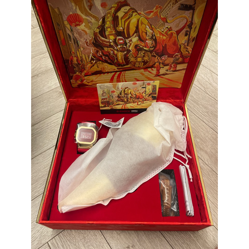 金牛踏福 白敬亭演繹 G-SHOCK 牛年 GM 5600CX 特殊盒 Casio