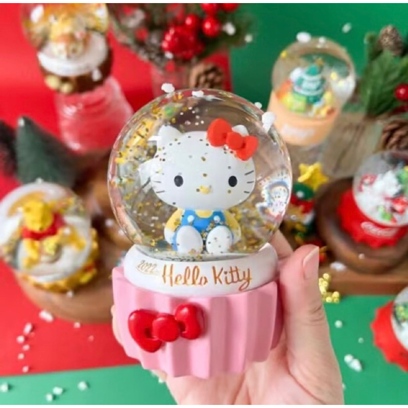 #限量 現貨 杯子蛋糕水晶球#Hello Kitty 聖誕 水晶球