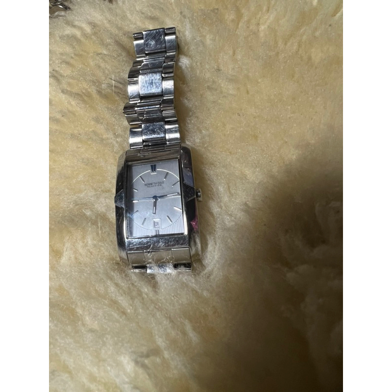 Kenneth Cole Reaction Silver Tone Silver KC3707錶，正常功能，錶圍20公分