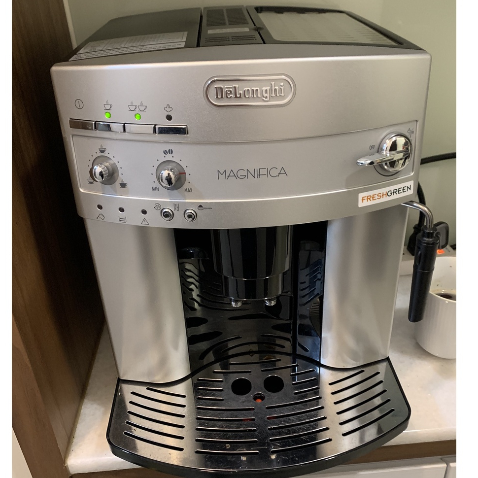 ESAM3200 Delonghi 迪朗奇 全自動咖啡機 全機整理過 保固半年 有多台可聊聊看照片 南部可面交