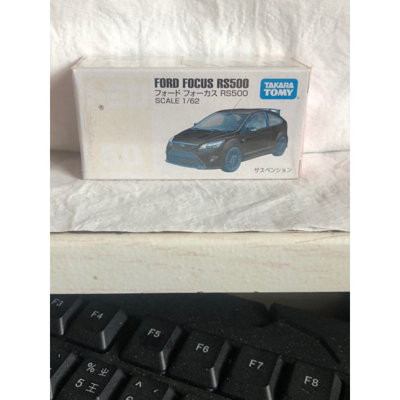 FORD FOCUS RS500 1/62金屬火柴盒小汽車（越南製）