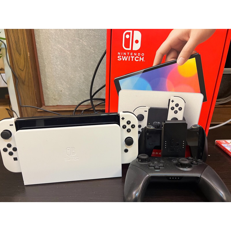 Nintendo Switch OLED主機（電力加強版台灣公司貨）+ 任天堂Nintendo Switch 控制器