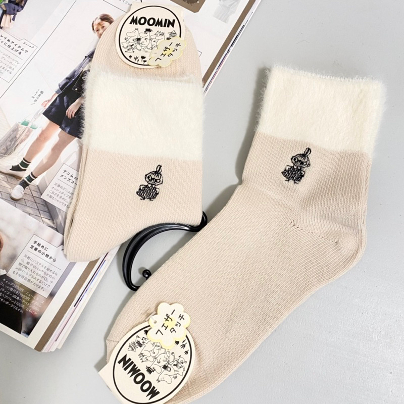[現貨🇯🇵🔜] MOOMIN 拼接 絨絨毛 刺繡 中筒襪 小不點 雪地 軟綿綿 嚕嚕咪 襪子穿搭 日本進口 日本襪子