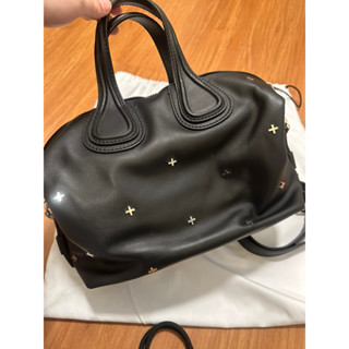 Givenchy 南丁格爾十字釘釦牛皮包 保齡球包 波士頓包