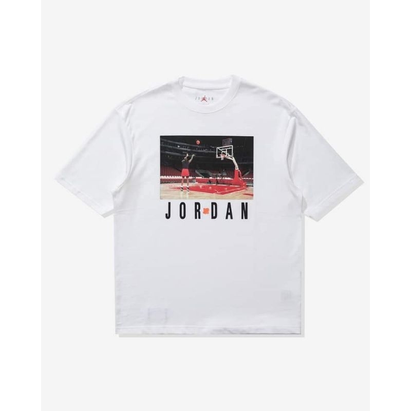 Jordan x UNDEFEATED 照片T 黑 白 XL