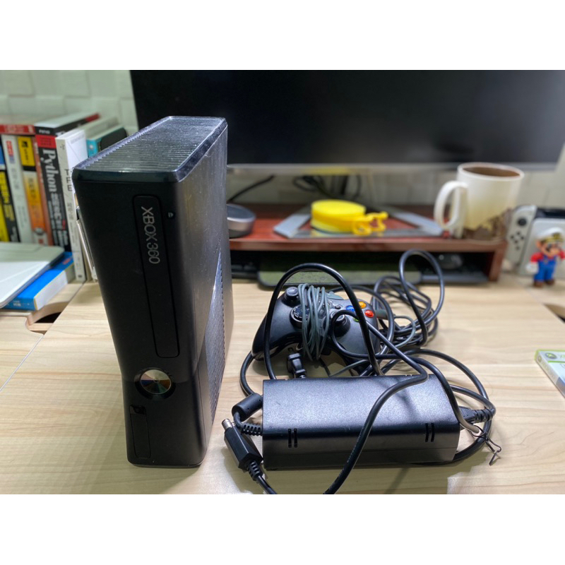 Xbox 360s 4G 主機+火爆玫瑰