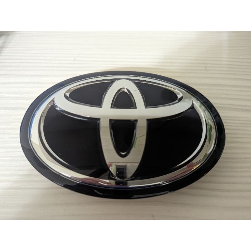 Toyota 原廠車標 COROLLA CROSS