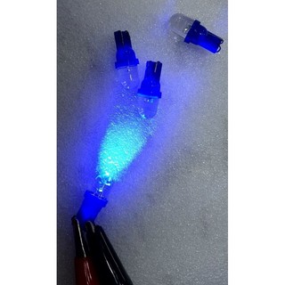 LED T10 燈泡 炸彈燈泡 藍光 車用燈泡 T10燈泡 車牌燈泡 小燈