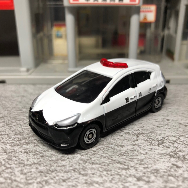 Tomica 98 Toyota aqua police