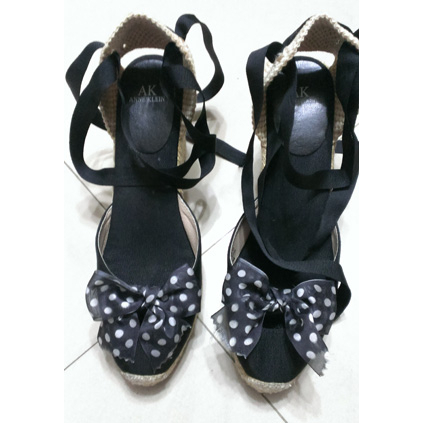 Anne Klein 楔型綁帶涼鞋