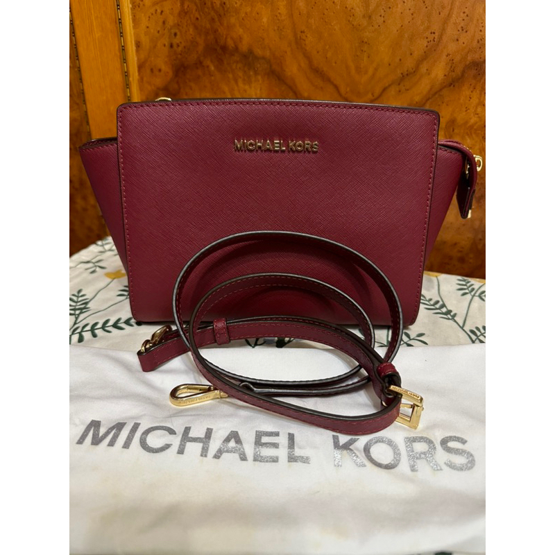 MK Michael Kors 蝙蝠包 酒紅色 進全新（二手）