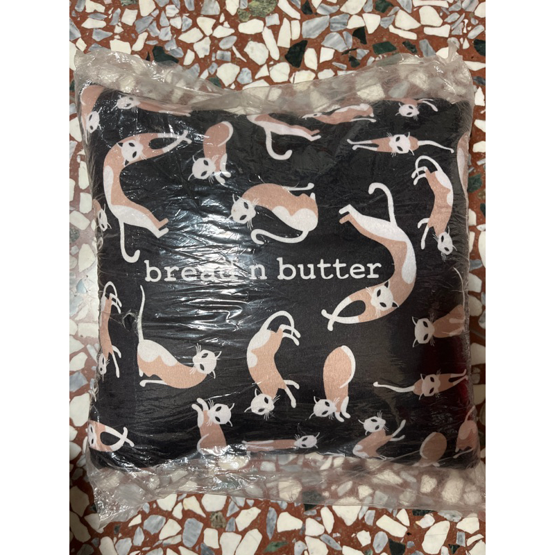 Peggy6693玩具商舖～bread n butter 抱枕～特價中