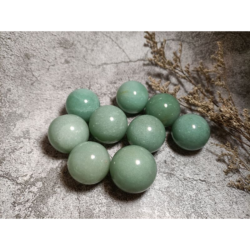 綠東菱 小球【療癒小礦】東菱玉 送球座！綠色 奶綠 礦石 石球 礦物 擺件 擺飾 療癒系