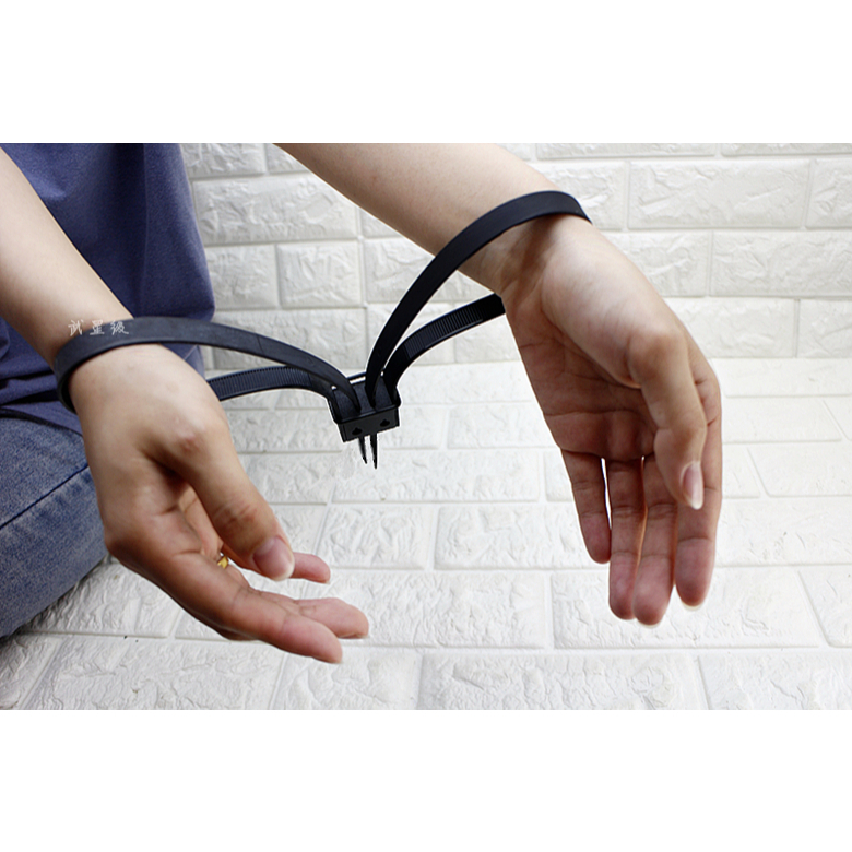 台南 武星級 束帶 手銬 附 專用鑰匙 黑 束線帶管束帶軍用警用塑膠手銬綁繩約束帶生存遊戲