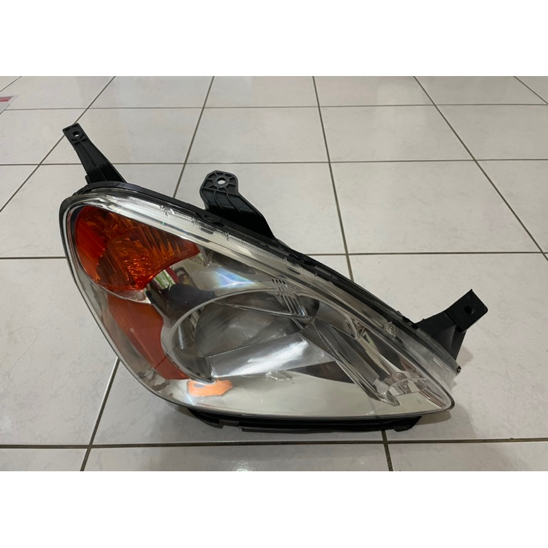 crv2代原廠大燈（先詢問有無現貨）