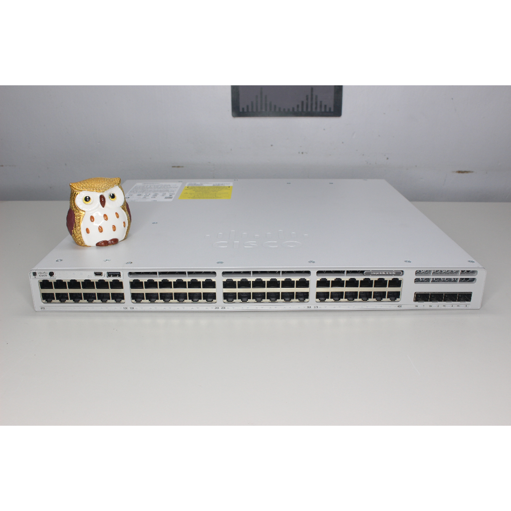 Cisco C9300L-48T-4X-E 48ports GIGA Layer 3, 4X 10G SFP+