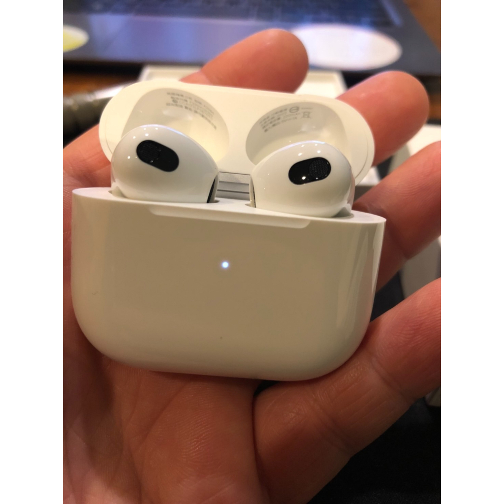 Airpods 3 第三代 全新未使用 (( 無線藍芽耳機 非 Pro Iphone Apple