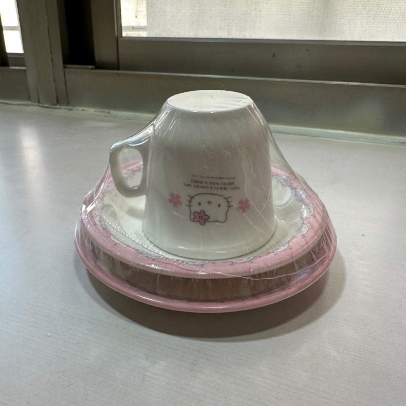 Hello Kitty Cafe’ 咖啡杯盤組