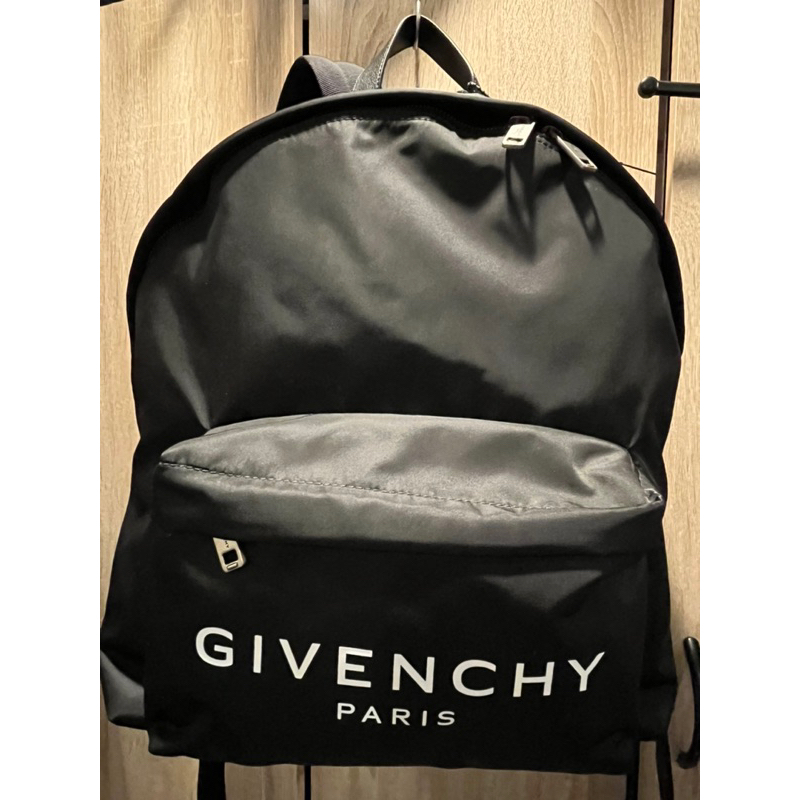 紀梵希 後背包 全新 原價3.3萬Givenchy