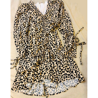 浪漫澎袖豹紋蝴蝶結荷葉邊裙擺荷葉䄂長袖洋裝SM可 巴黎風格法式日系韓國風，長約83公分，近新