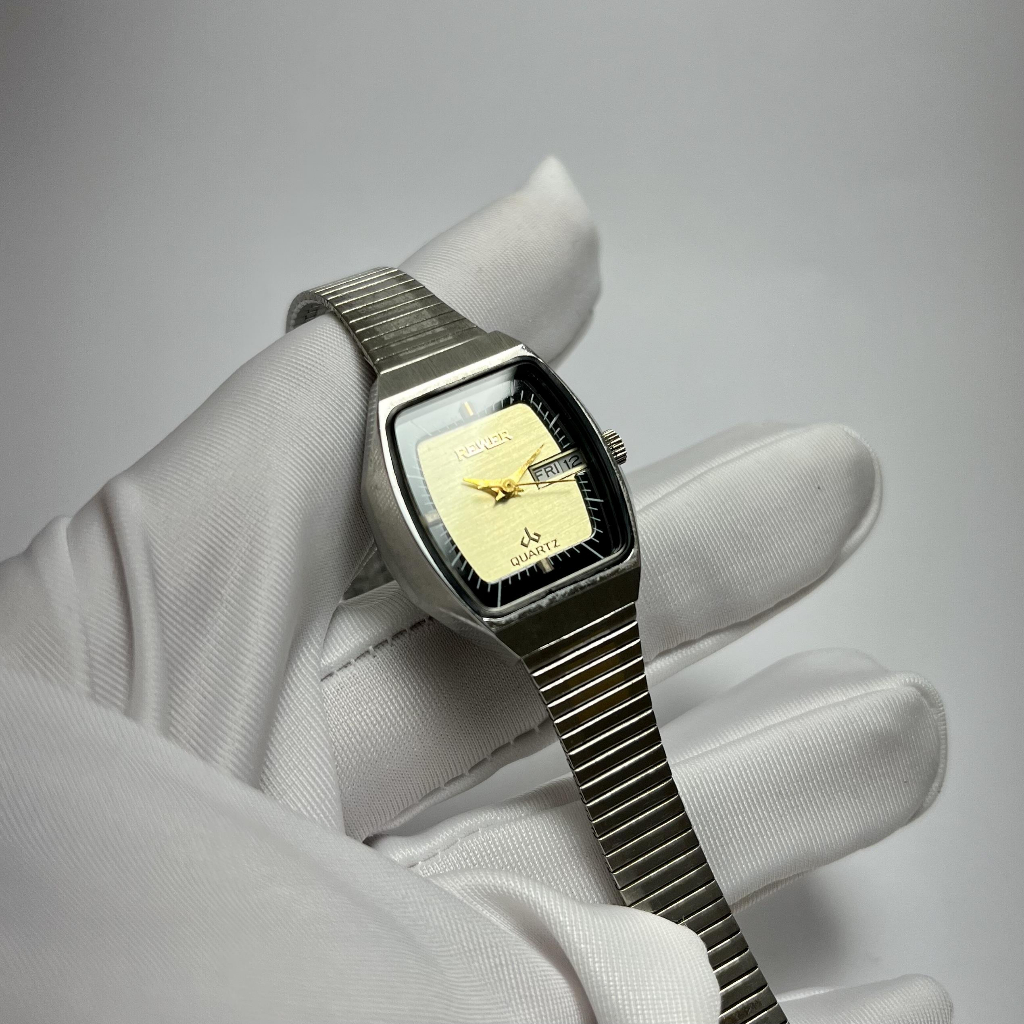 全新 絕美 REWER 早期老錶 古董錶 女錶 手錶 石英錶 銀色 寶藍 方形 復古 Vintage 古著 SEIKO