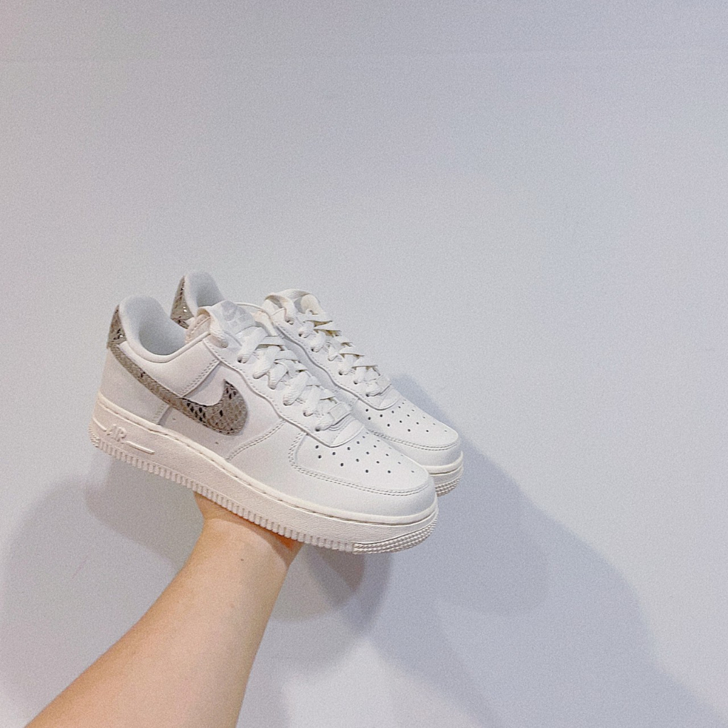 Sugar_tw - 現貨 Nike Air Force 1 淺象牙白色 蛇紋 白色 白鞋 AF1 DD8959-002