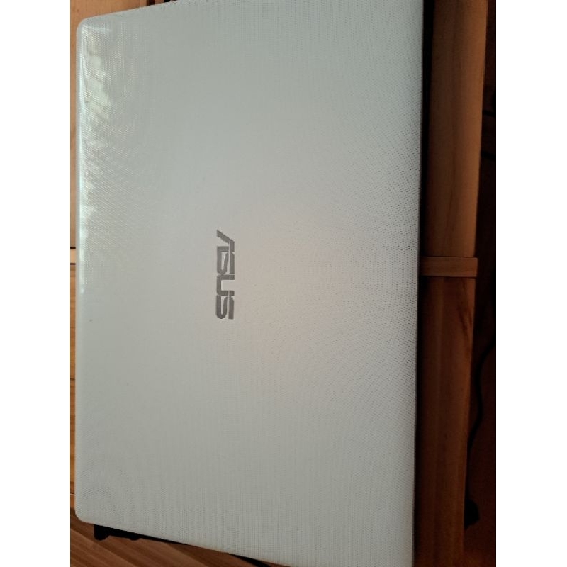 ASUS 二手筆電X550L intel core i5-4200U記憶體:4G