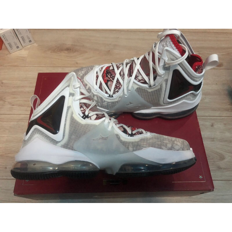 LBJ 19 XIX籃球鞋 Nike LeBron 19 詹皇戰靴 US10.5 新品入荷