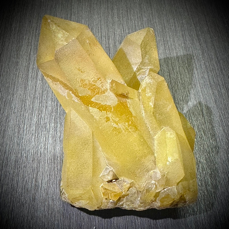 馬達加斯加 天然檸檬水晶簇（67*50*76）