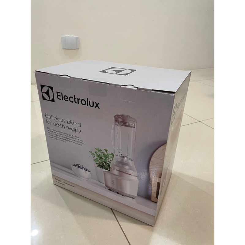 全新 - Electrolux伊萊克斯 隨行冷凝果汁機 E7CB1-86SM