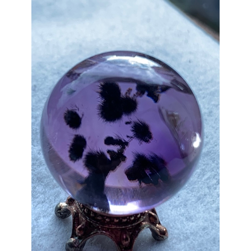 紫水晶紫黃晶球：迷你小球、透體、有千層隱山、達碧茲、藍針是上帝指紋、藍色海膽花、白海膽花