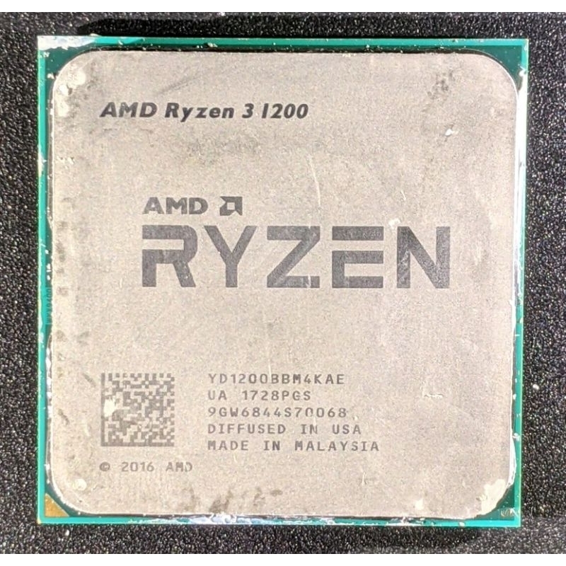 AMD CPU R3-1200 附上全新的原廠風扇