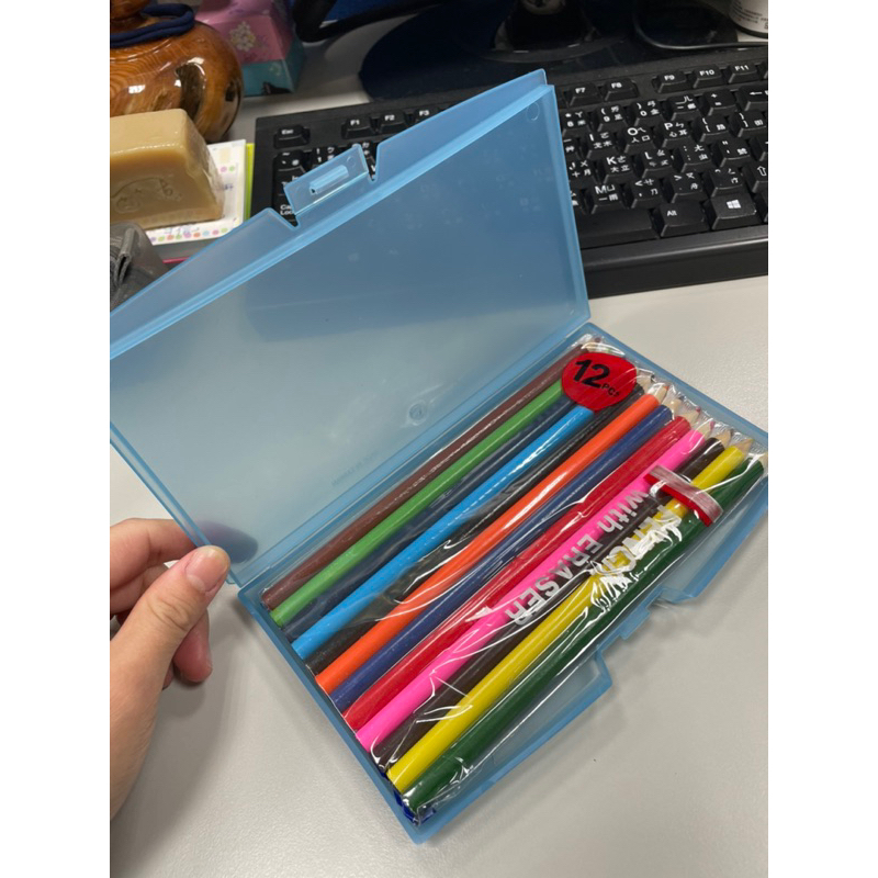 12色色鉛筆✏️彩色鉛筆 附盒裝 鉛筆盒 全新未使用