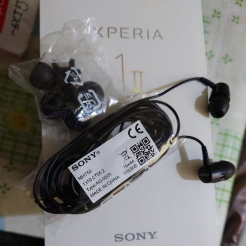 有線耳機 Sony Xperia 1 II。二手9成8全新，完全無使用過