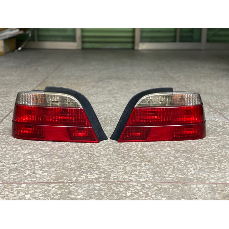 BMW E38 大7系列 1995-2001年式，後大燈、後燈、尾燈模組，原廠中古良品，無破損正常使用痕跡！方向燈透明款