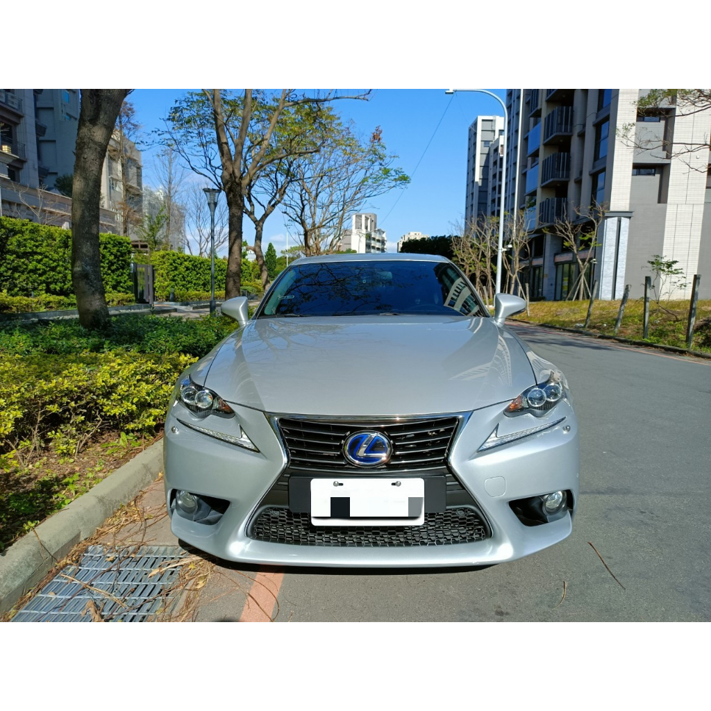 Lexus IS 300h 已更換大電池 里程11萬 可配合認證 實車實價 油電車 HYBRID