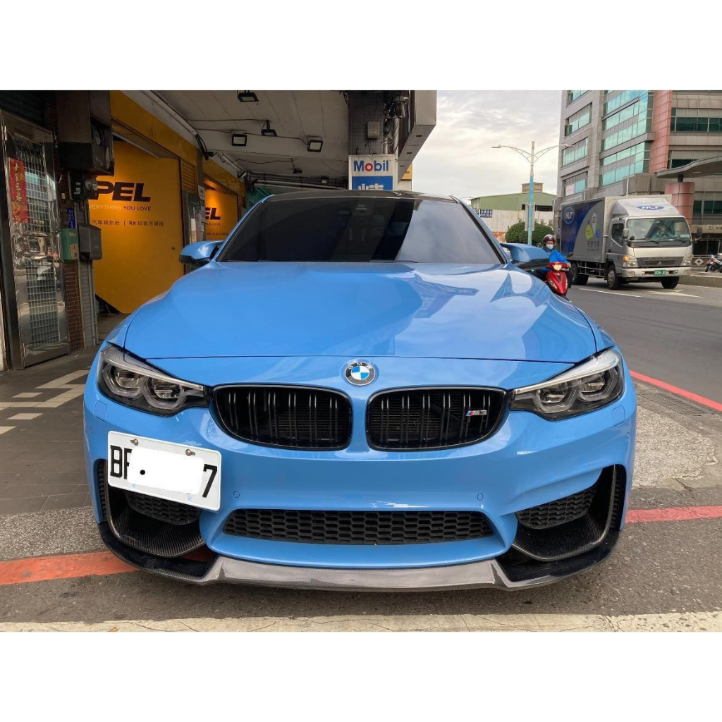 寶馬 BMW F80 F82 CS款碳纖維前下巴 正M3碳纖前下巴 M4碳纖前下唇 M3前唇繞流