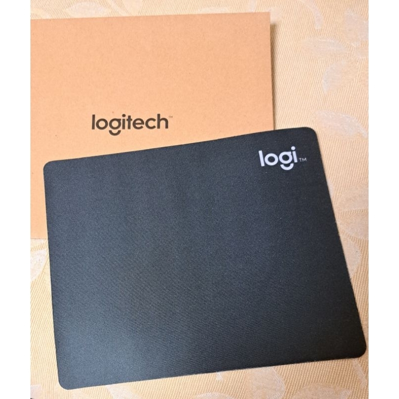 Logitech羅技 小鼠墊 布面遊戲滑鼠墊 黑色 全新未使用 可議價