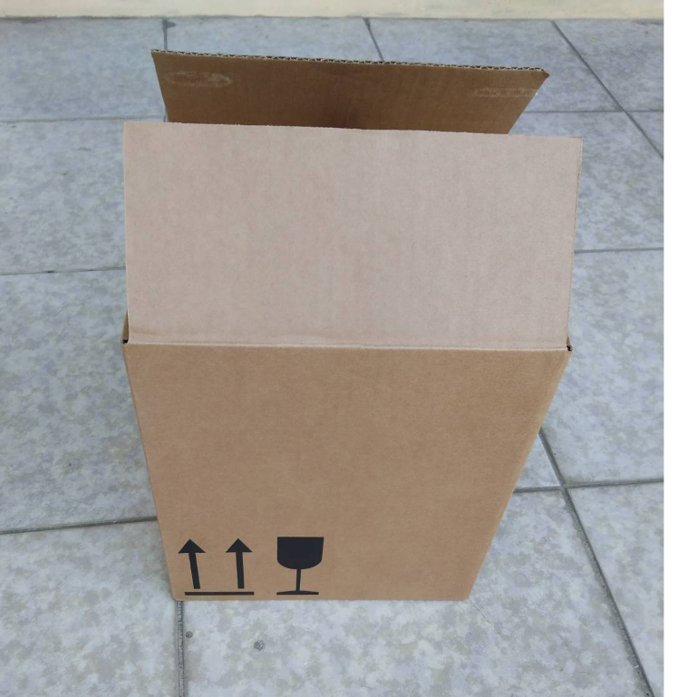 網拍紙箱 二手紙箱 回收紙箱  超商紙箱 包裝紙箱 搬家紙箱 寄貨紙箱  包裹 包貨紙箱 寄件箱 紙箱