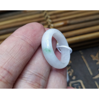 【禾賢行】天然翡翠.緬甸玉.淺白底青翡翠戒指-國際圍14號.固定圍.戒指.230109A53