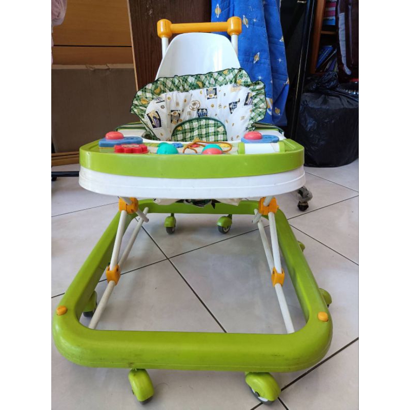 嬰兒螃蟹車(綠色)-二手