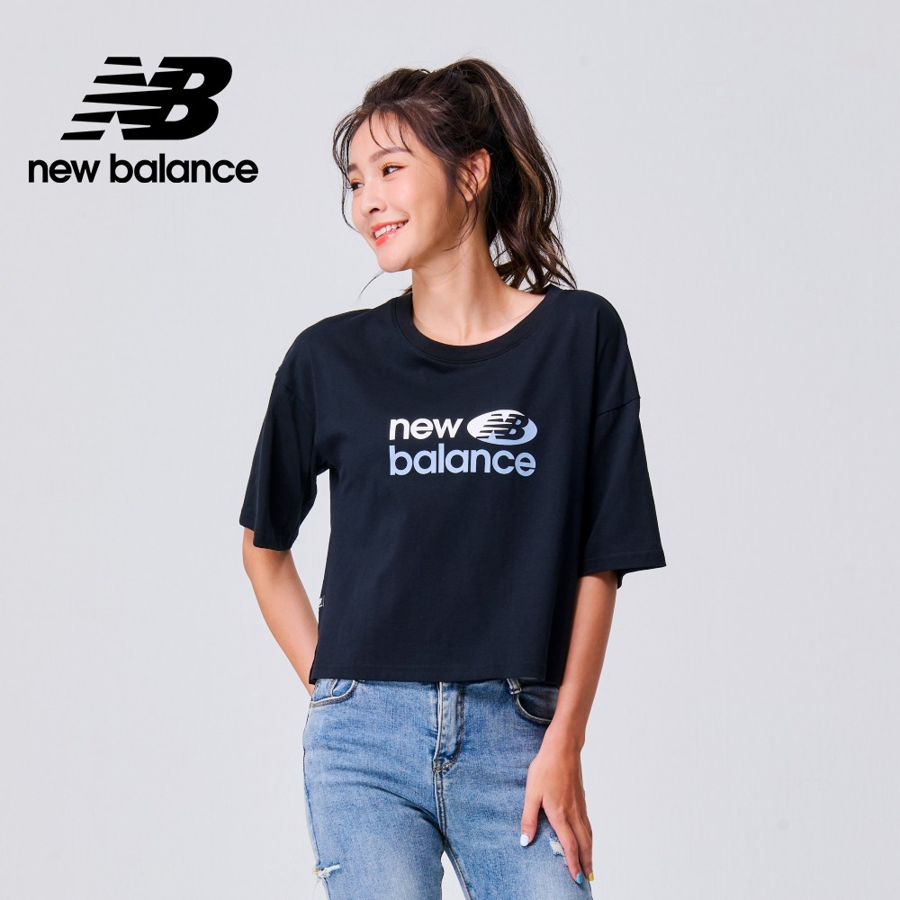 【New Balance】 NB 寬鬆微短版棉質短袖上衣_女性_黑色_WT31510BK