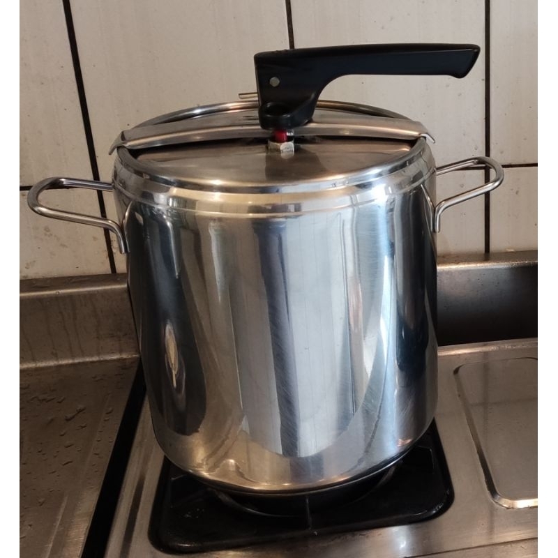 溫妮義大利式的快鍋壓力鍋，12公升，一鍋身一個蓋，防爆塞自備。