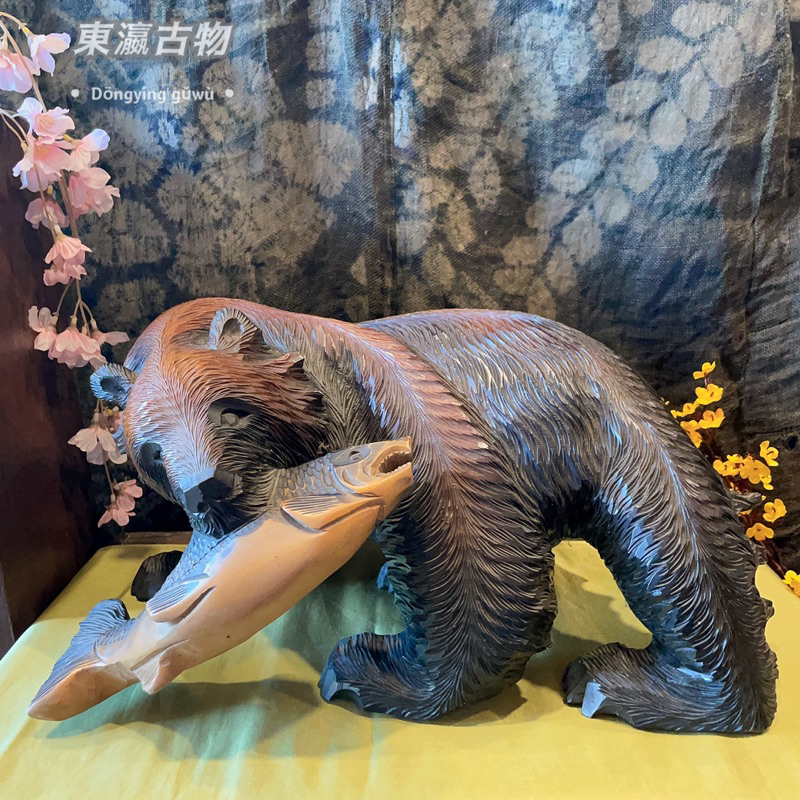 北海道木雕熊 熊叼鮭魚 4.5公斤熊置物擺飾（大）
