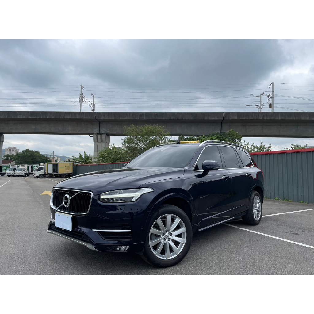 (元禾國際-阿佑)122.8萬正2016年出廠 Volvo XC90 D4 Momentum七人座 2.0 柴油 深海藍