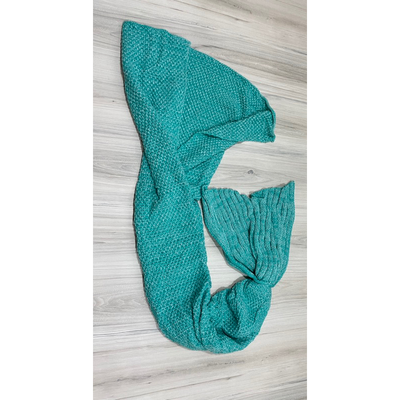 (二手) 湖水綠人魚尾巴保暖毯 針織毯 懶人毯