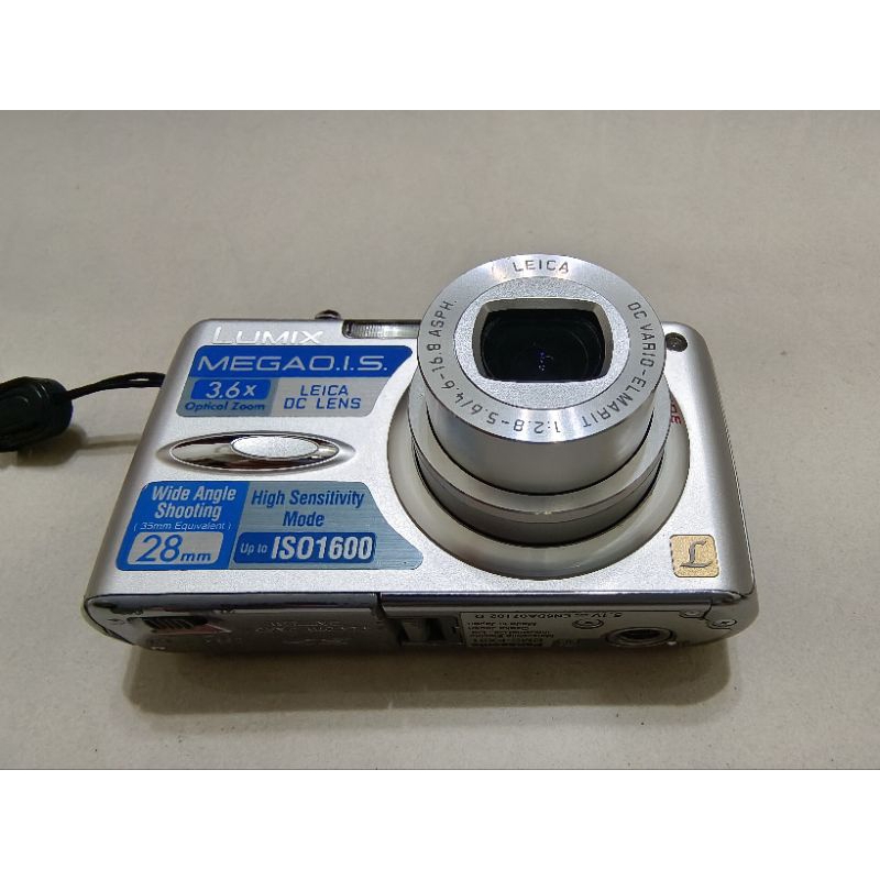 Panasonic Lumix DMC-FX01 數位相機（復古風的CCD)