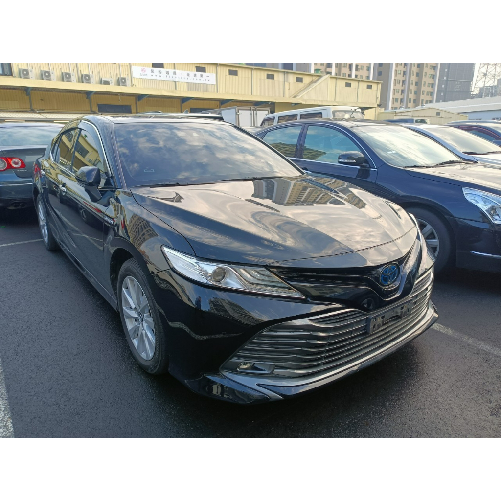 2019 Toyota Camry 2.5 Hybrid  自用車可掛多元計程車 油耗超省 改款新一代 僅跑六萬公里